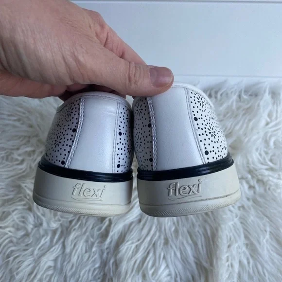 Women's Preppy Menswear Inspired Lace Up Tennis Shoe Sneaker Casual Loafer 7.5 - Picture 4 of 7